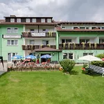 Hébergement de vacances Gruppenferienhaus Dressel