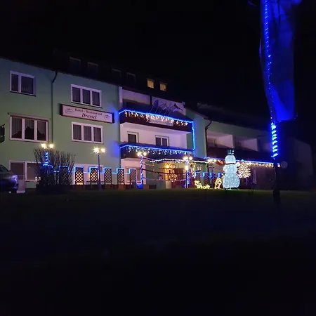 Gruppenferienhaus Dressel Dom wakacyjny *
